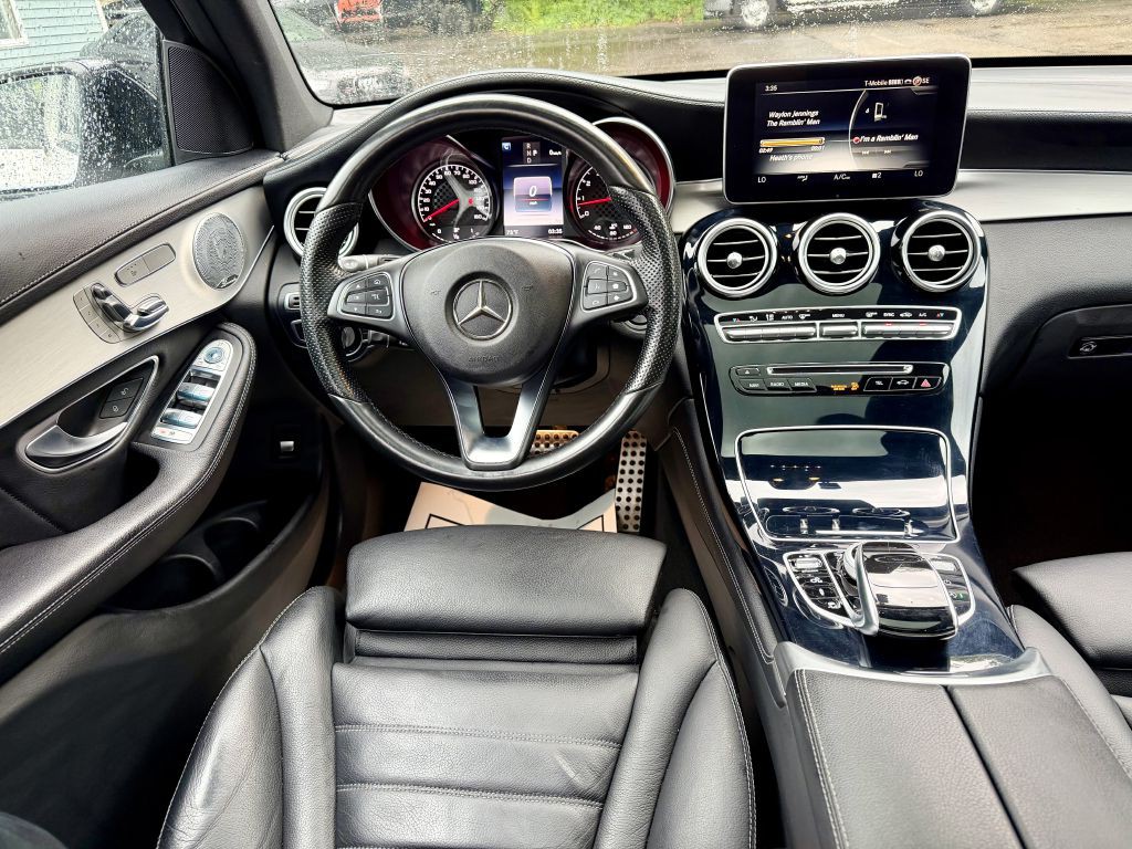 2017 Mercedes-Benz GLC-Class Image 12