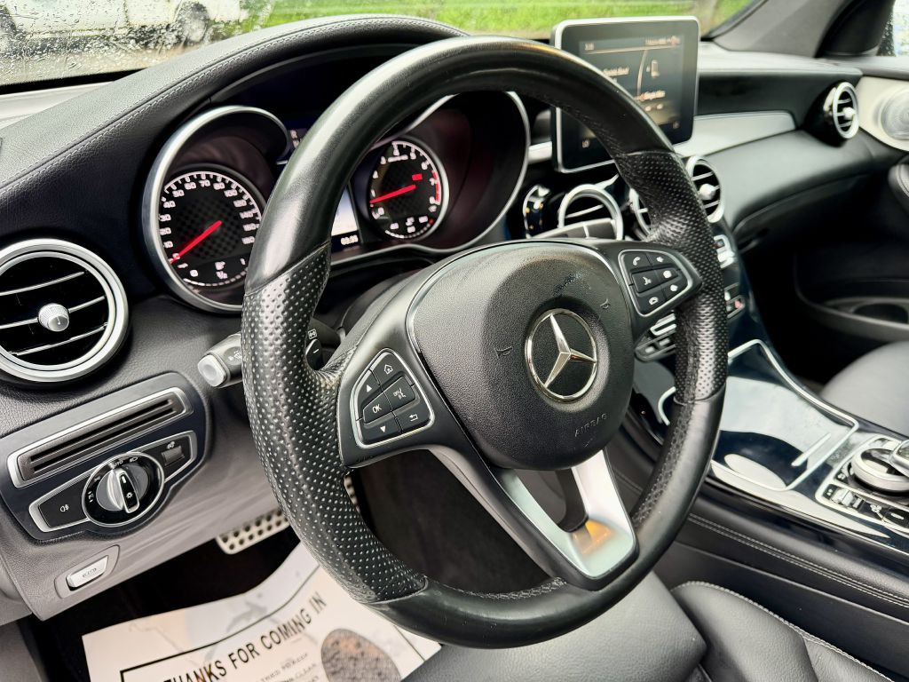 2017 Mercedes-Benz GLC-Class Image 14