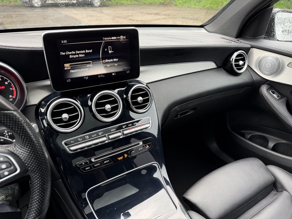 2017 Mercedes-Benz GLC-Class Image 16