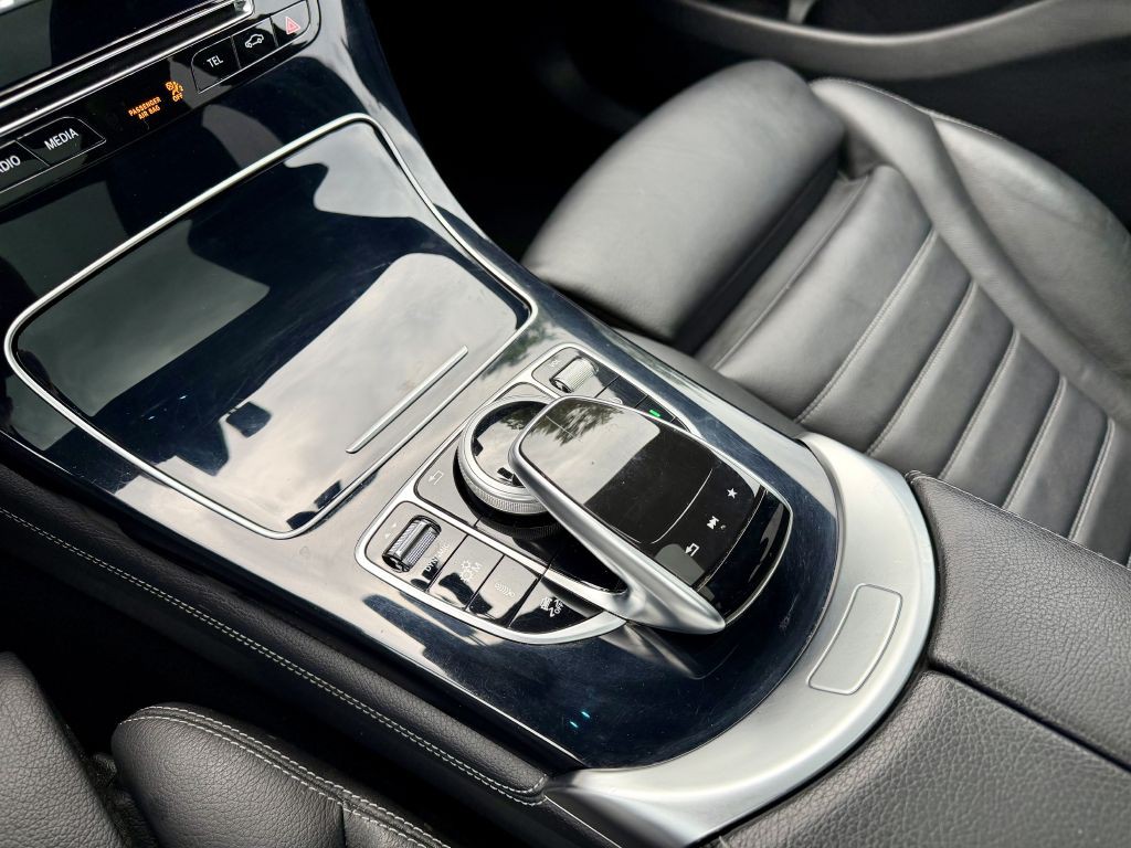 2017 Mercedes-Benz GLC-Class Image 18