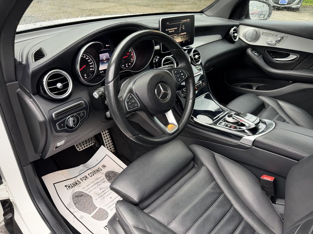 2017 Mercedes-Benz GLC-Class Image 21