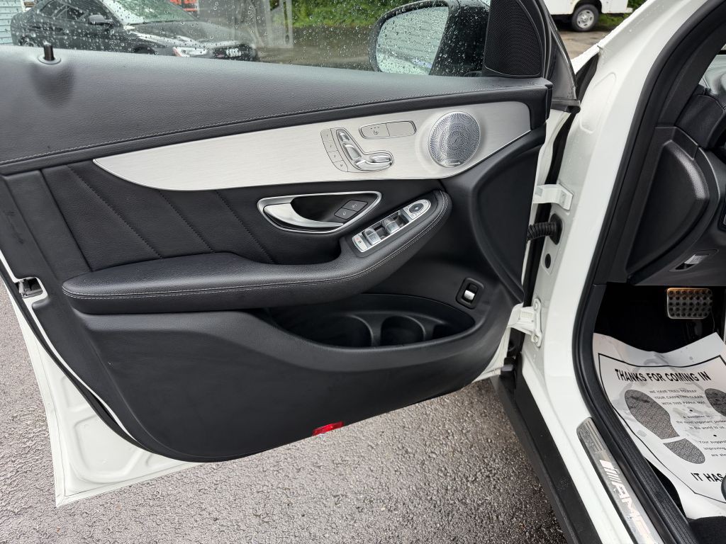 2017 Mercedes-Benz GLC-Class Image 24
