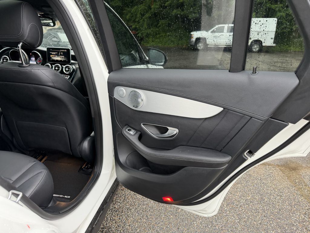 2017 Mercedes-Benz GLC-Class Image 30