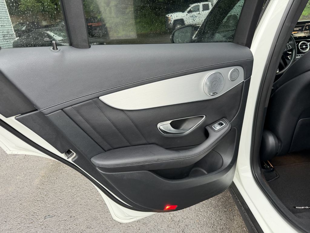 2017 Mercedes-Benz GLC-Class Image 32
