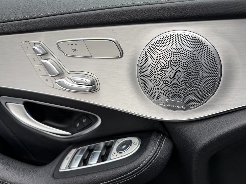 2017 Mercedes-Benz GLC-Class Image 37
