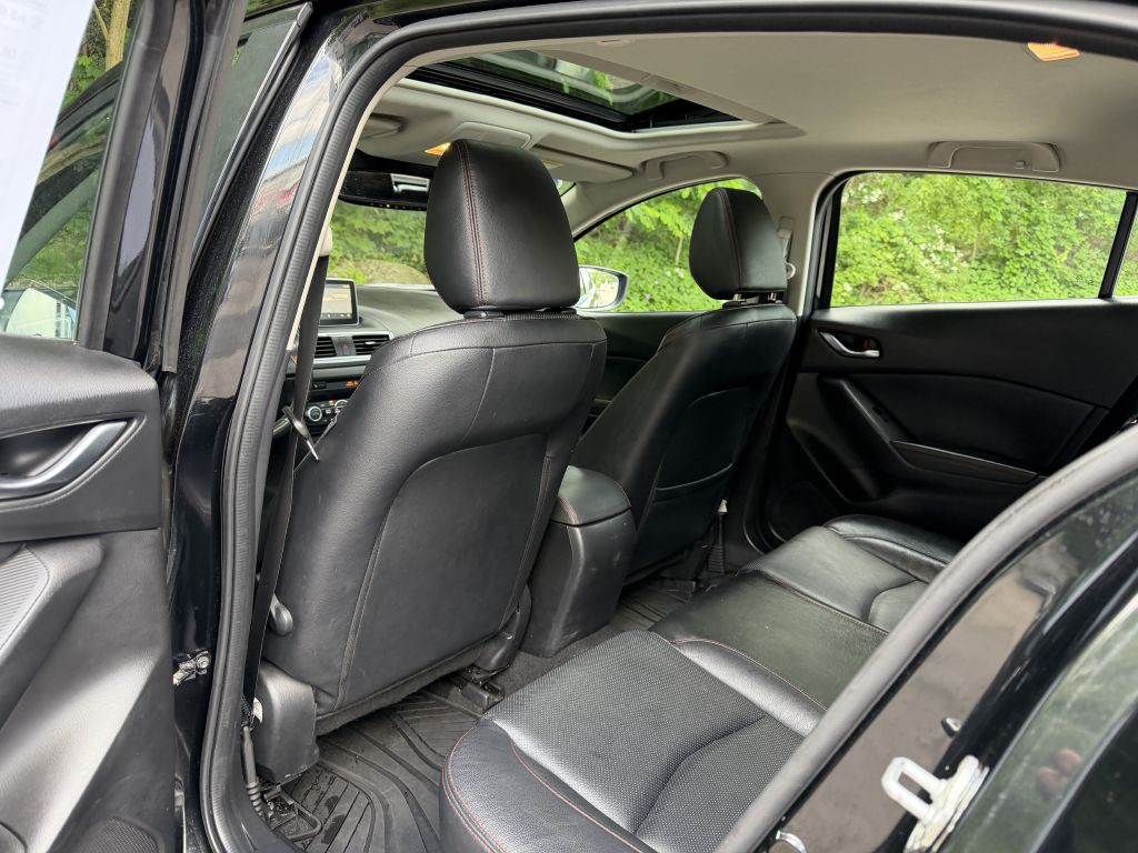 2015 Mazda Mazda3 Image 28