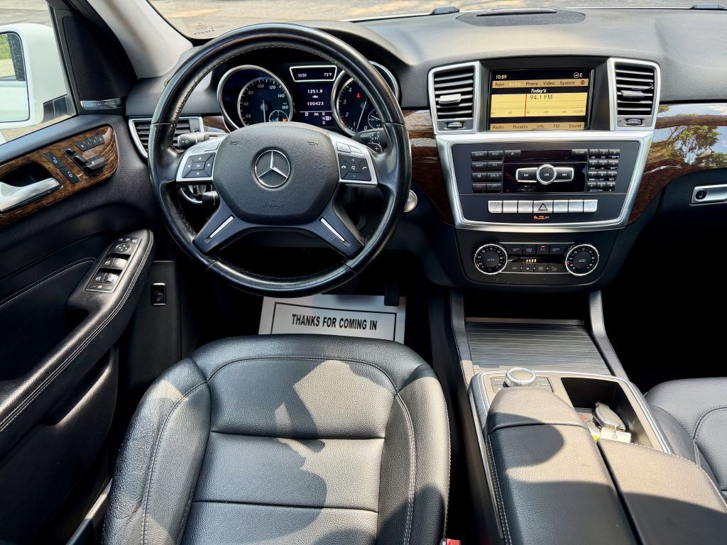 2012 Mercedes-Benz M-Class Image 9