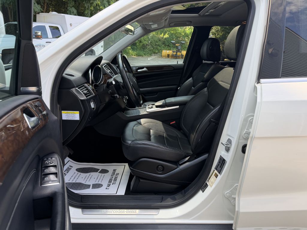 2012 Mercedes-Benz M-Class Image 19
