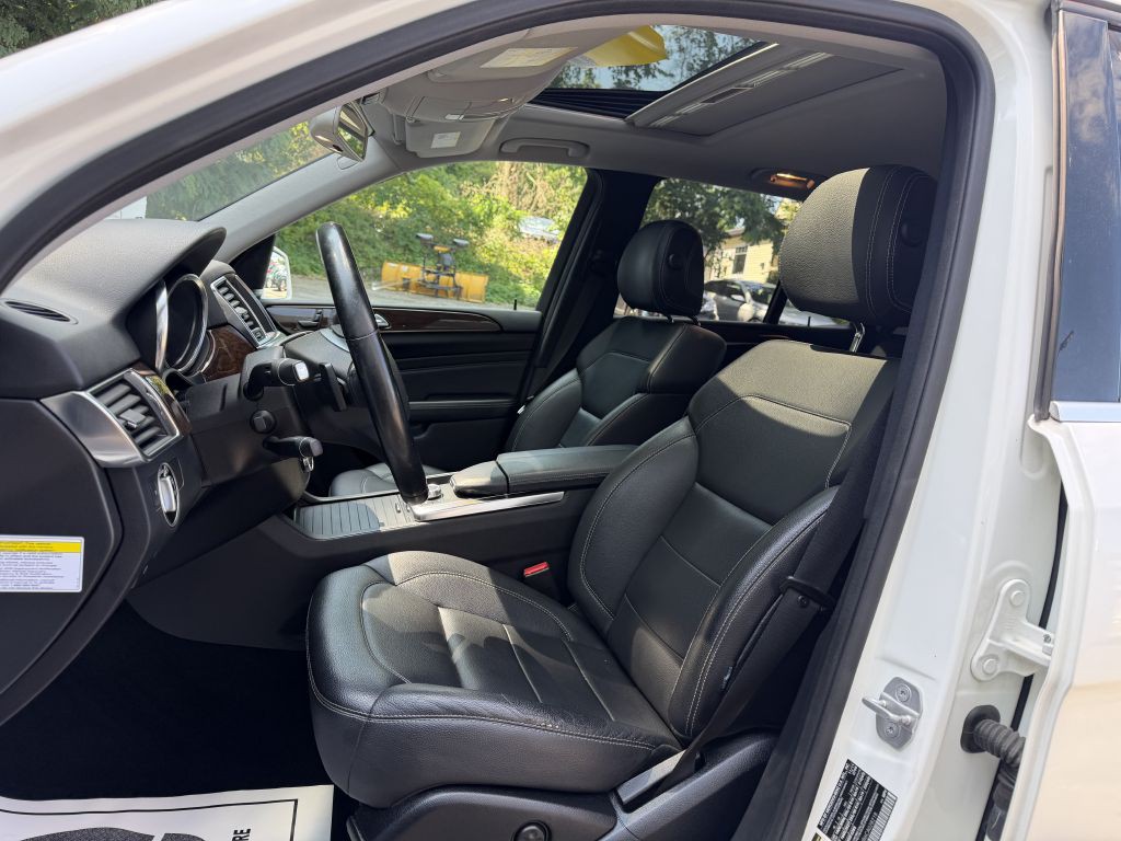 2012 Mercedes-Benz M-Class Image 20