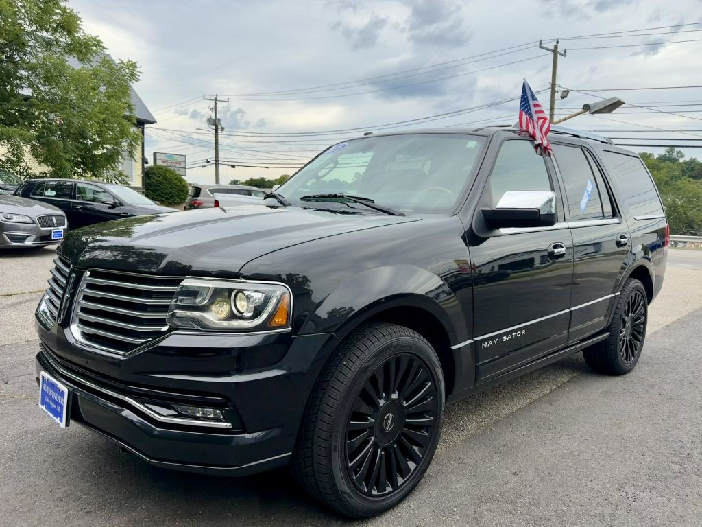 2015 Lincoln Navigator Image 3