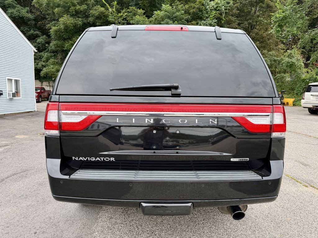 2015 Lincoln Navigator Image 6