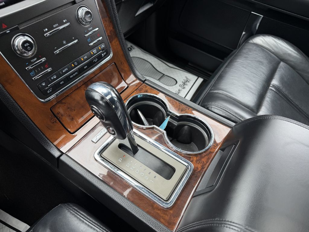 2015 Lincoln Navigator Image 16