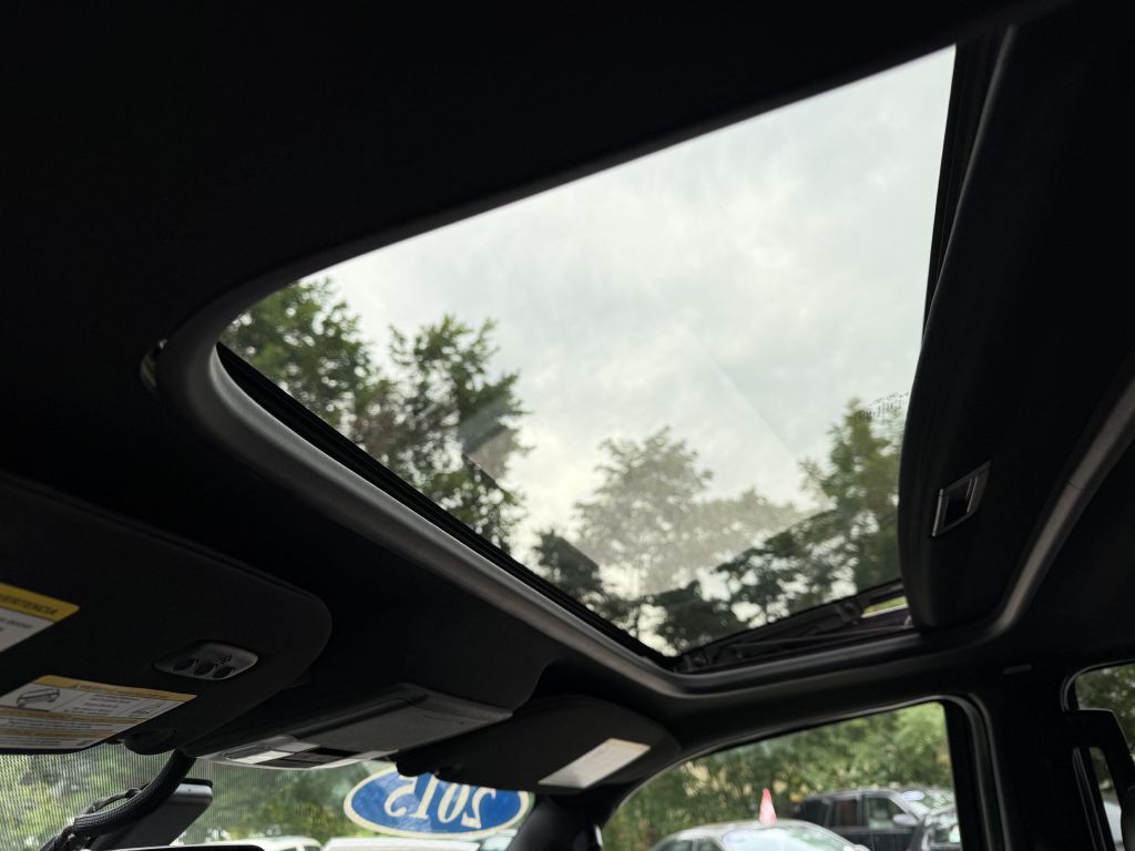 2015 Lincoln Navigator Image 18