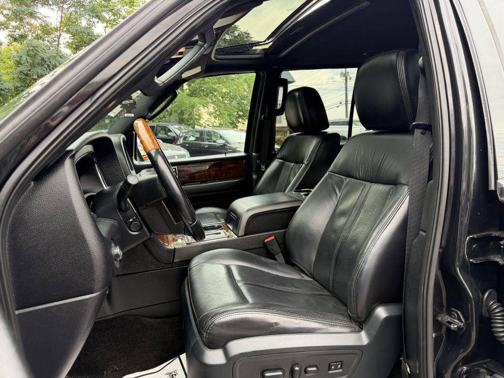 2015 Lincoln Navigator Image 21