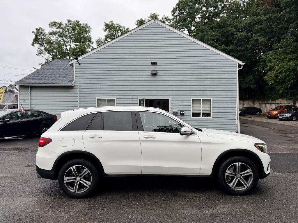2016 Mercedes-Benz GLC-Class Image 8