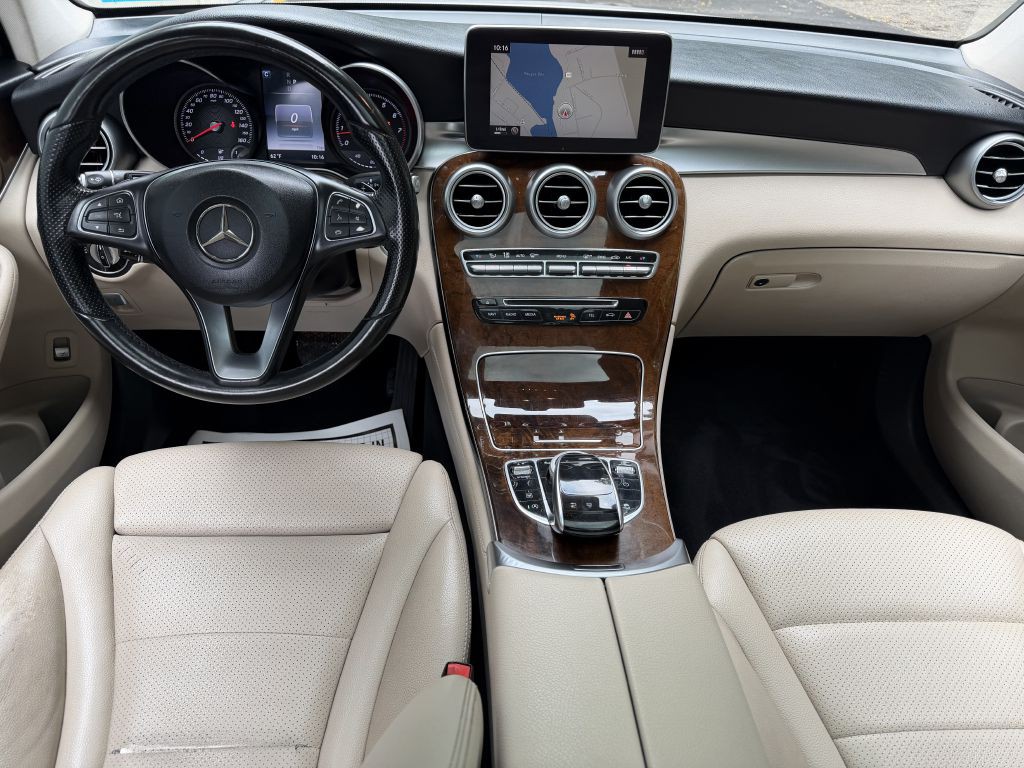 2016 Mercedes-Benz GLC-Class Image 12