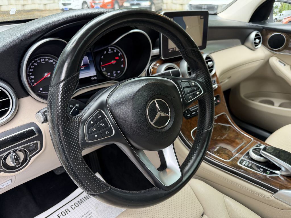 2016 Mercedes-Benz GLC-Class Image 13