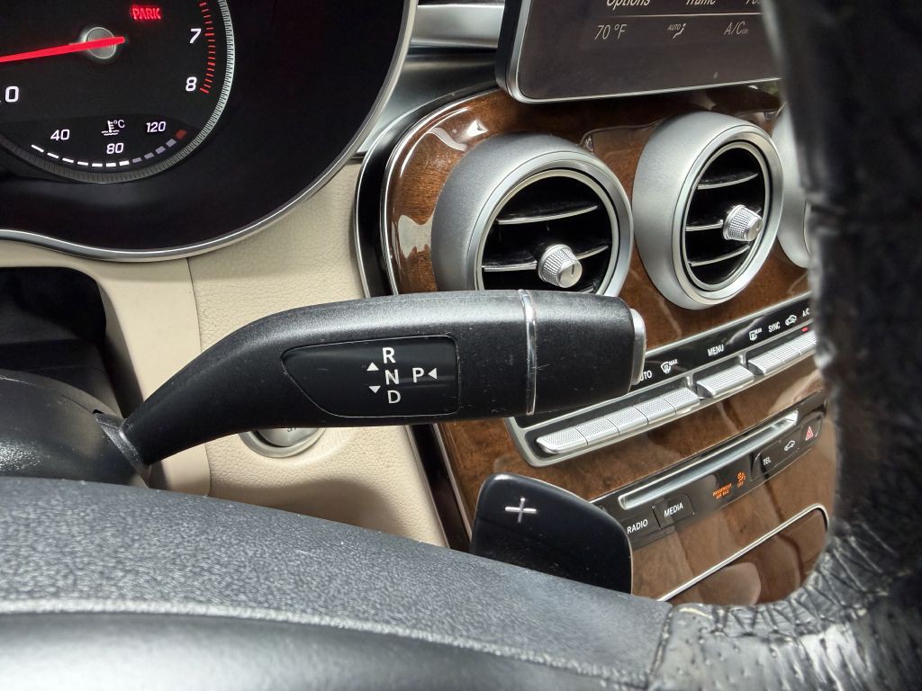 2016 Mercedes-Benz GLC-Class Image 19