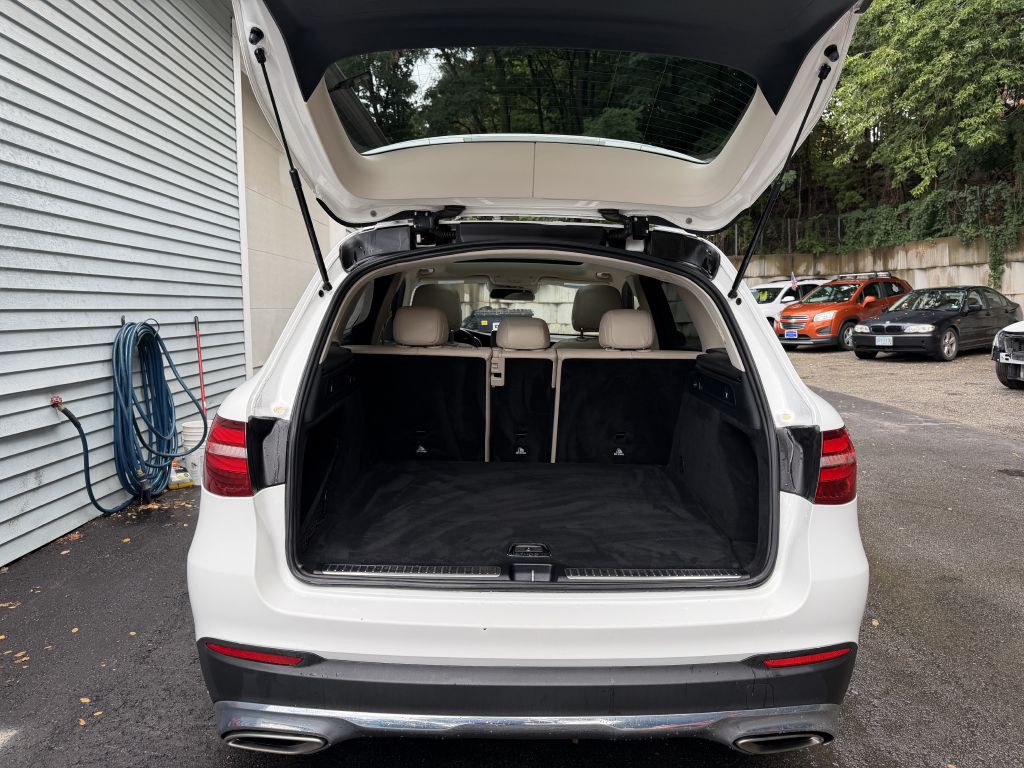 2016 Mercedes-Benz GLC-Class Image 35
