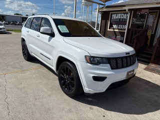 Image for 2018 Jeep Grand Cherokee Laredo ID: 6693408