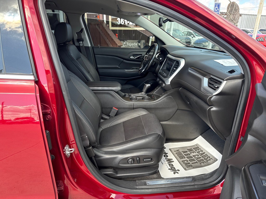 2019 GMC Acadia Image 17