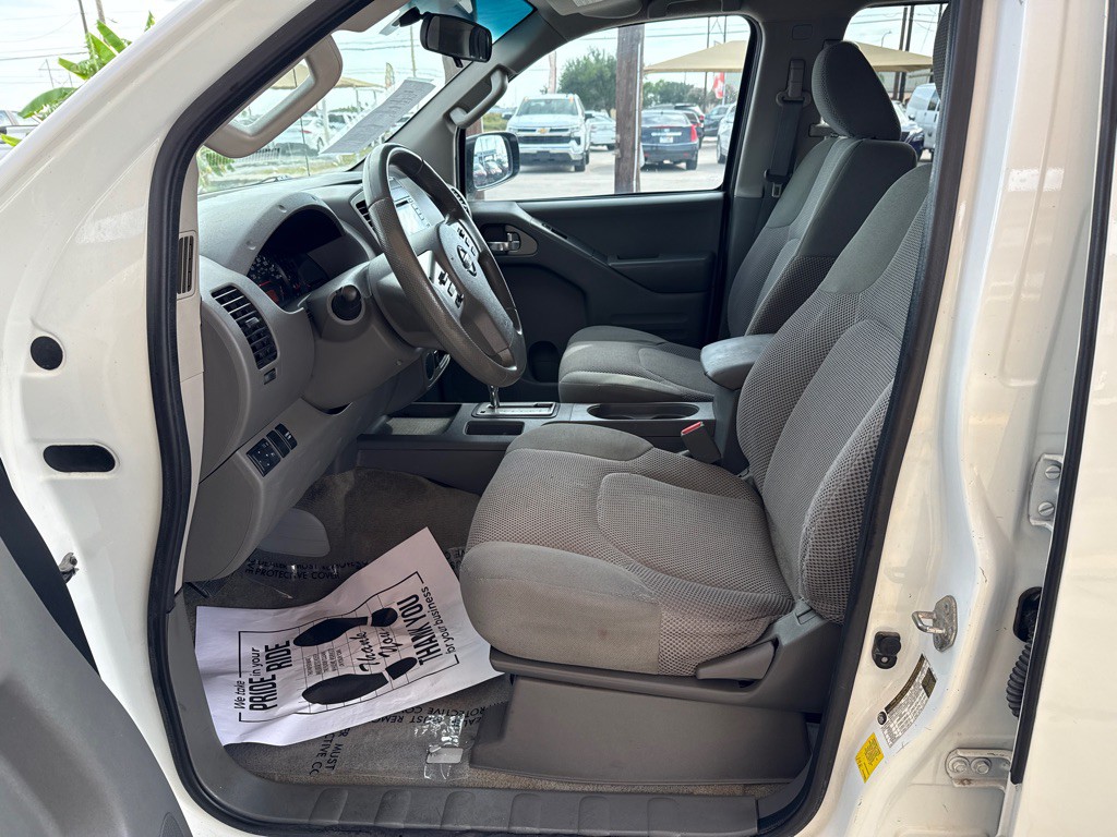 2017 Nissan Frontier Image 10