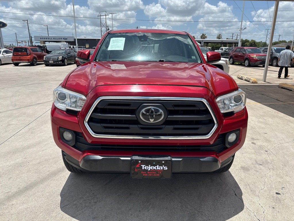2019 Toyota Tacoma Image 2