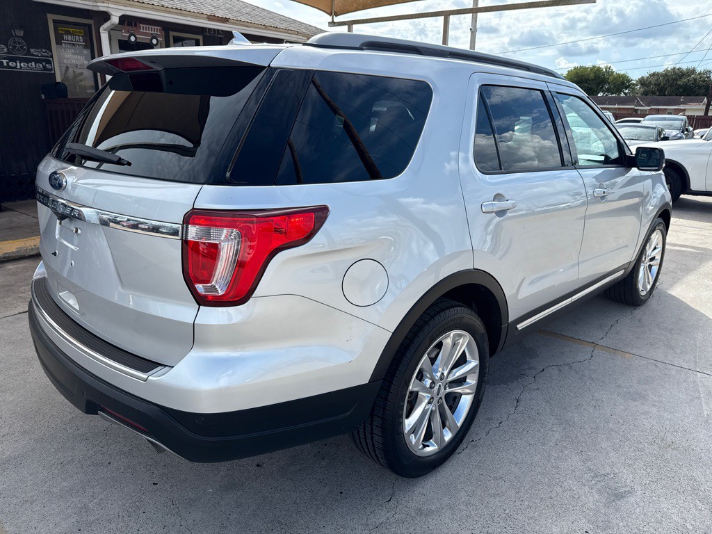 2018 Ford Explorer Image 8