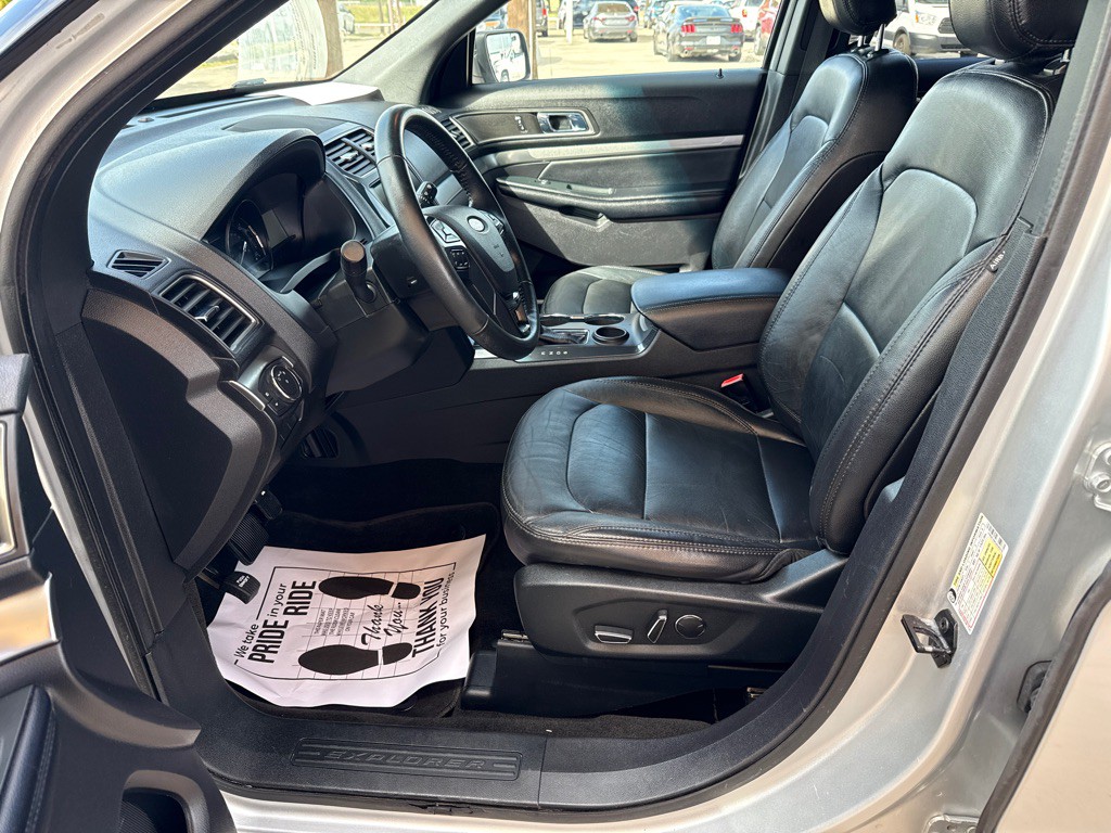 2018 Ford Explorer Image 12