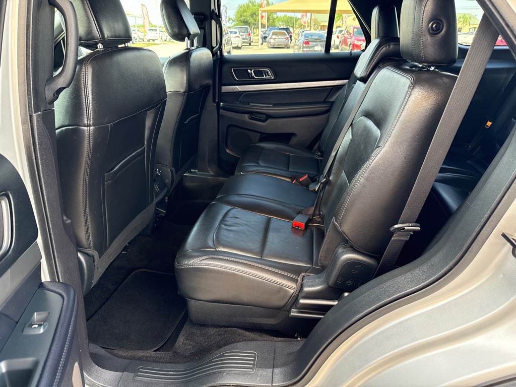 2018 Ford Explorer Image 13