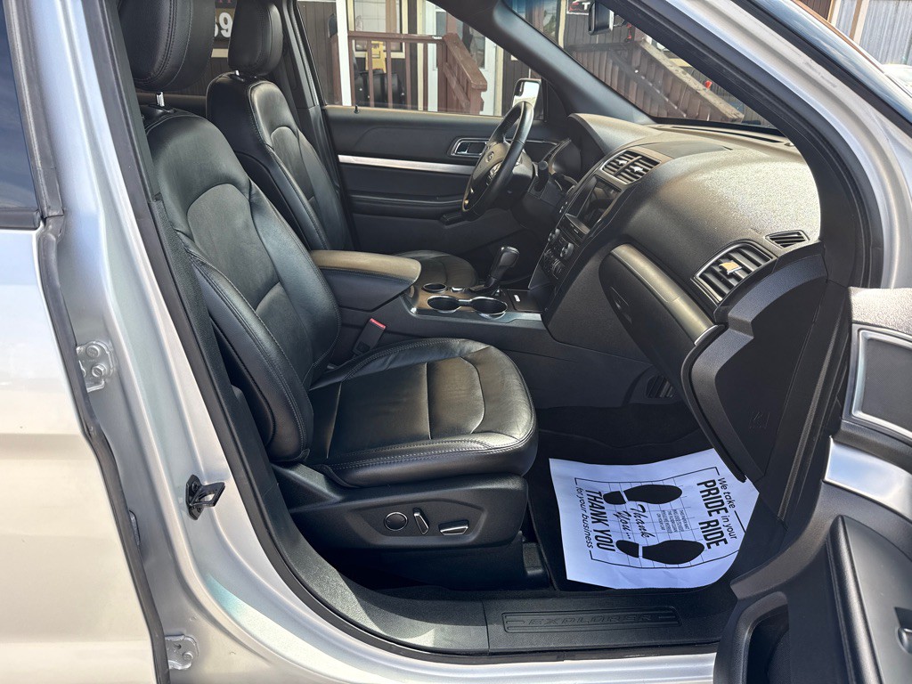 2018 Ford Explorer Image 17