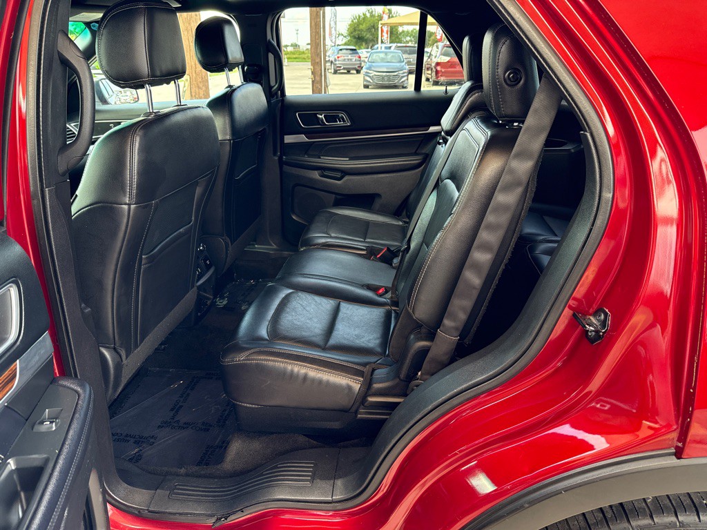 2017 Ford Explorer Image 13