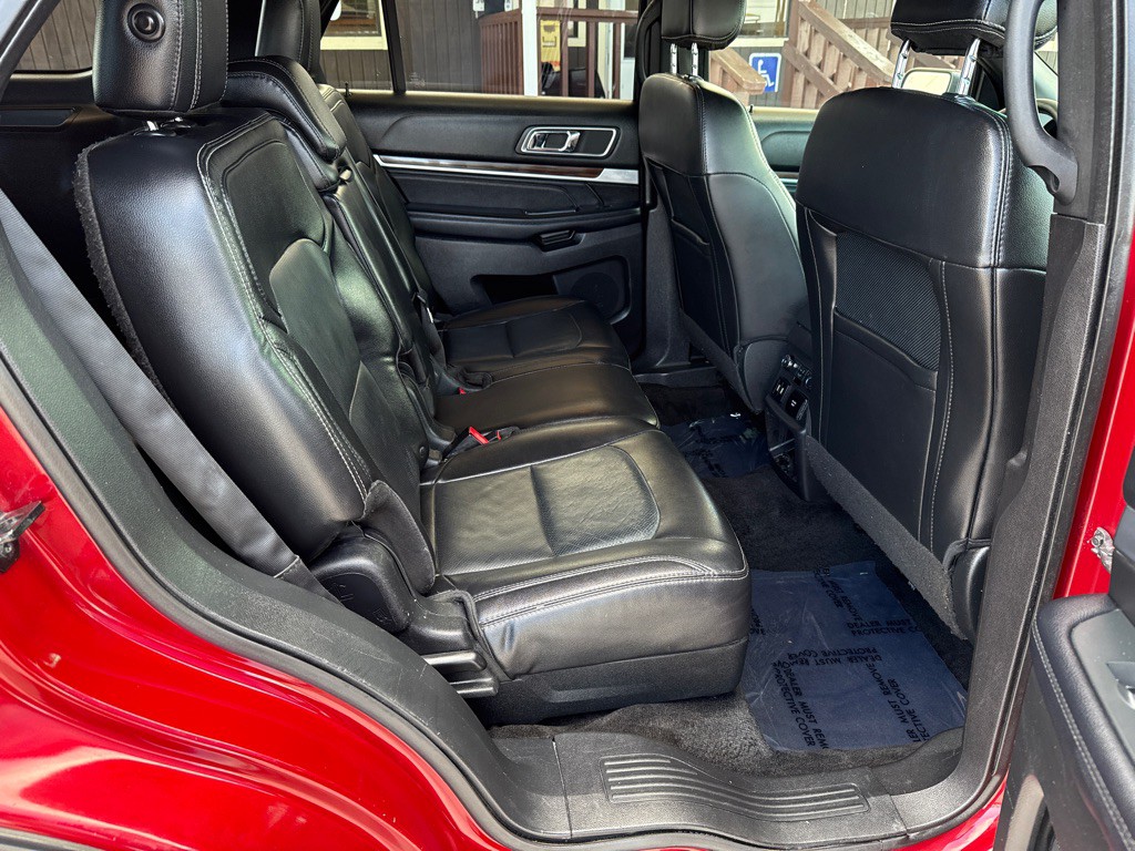 2017 Ford Explorer Image 15