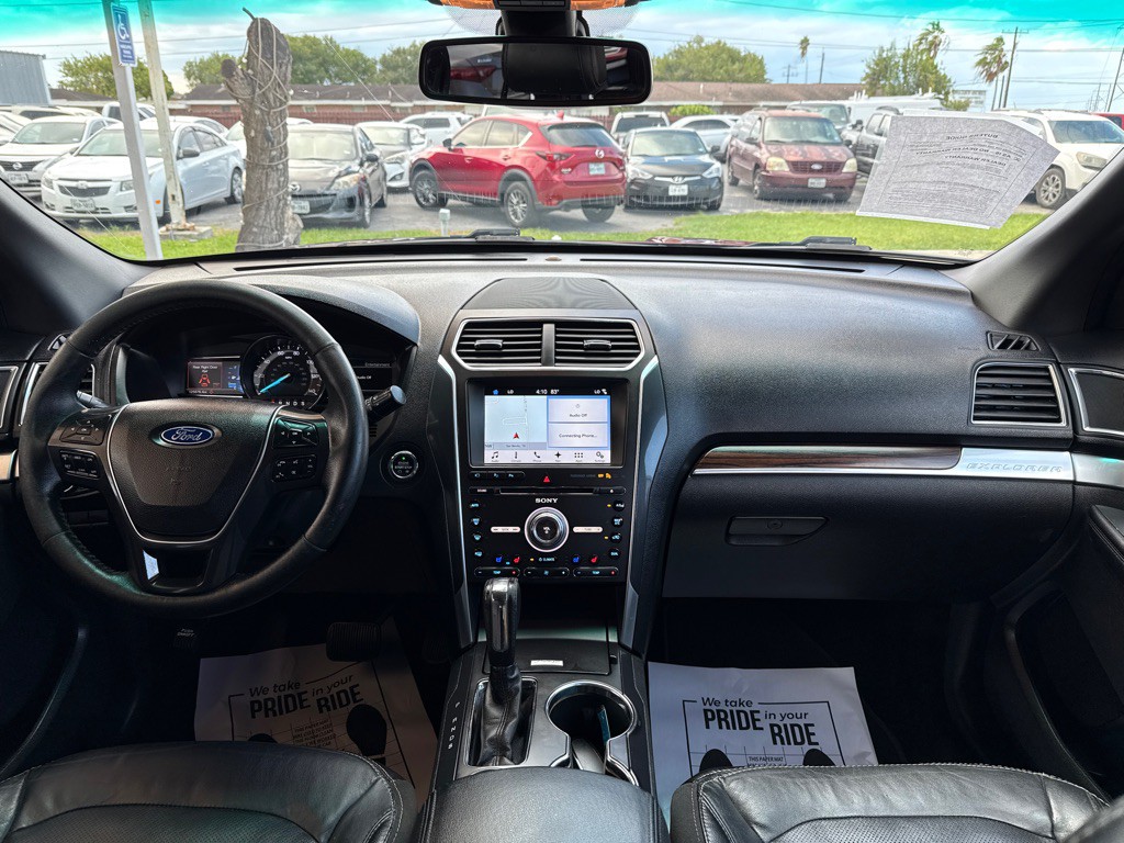 2017 Ford Explorer Image 17