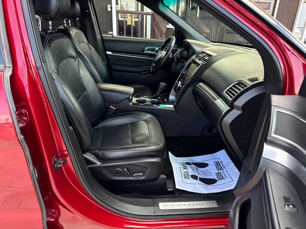 2017 Ford Explorer Image 18