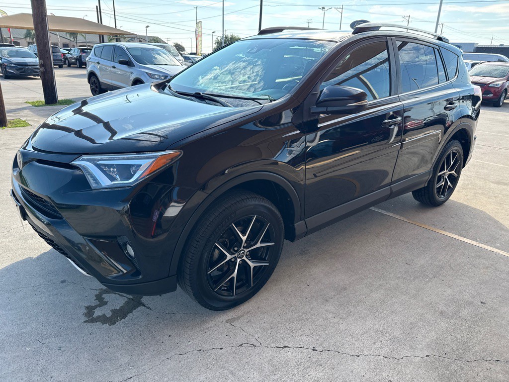 2017 Toyota Rav4 Image 3
