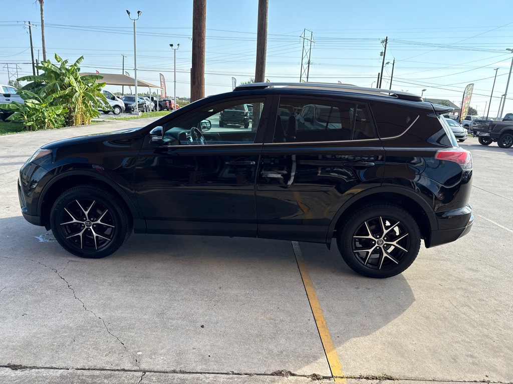 2017 Toyota Rav4 Image 4
