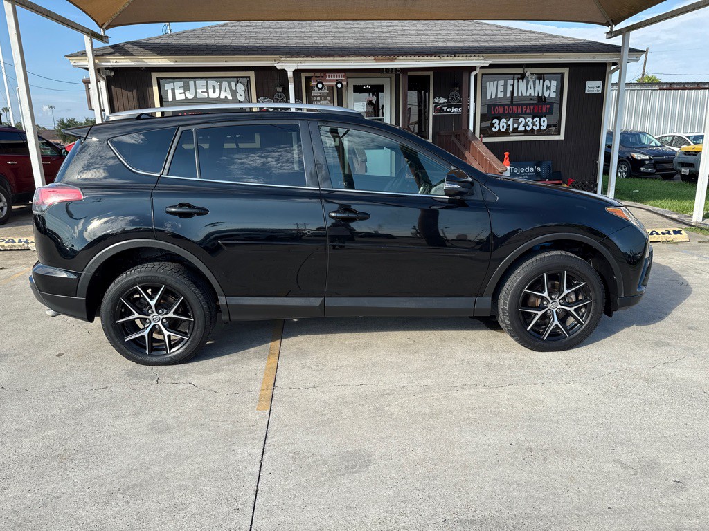 2017 Toyota Rav4 Image 9
