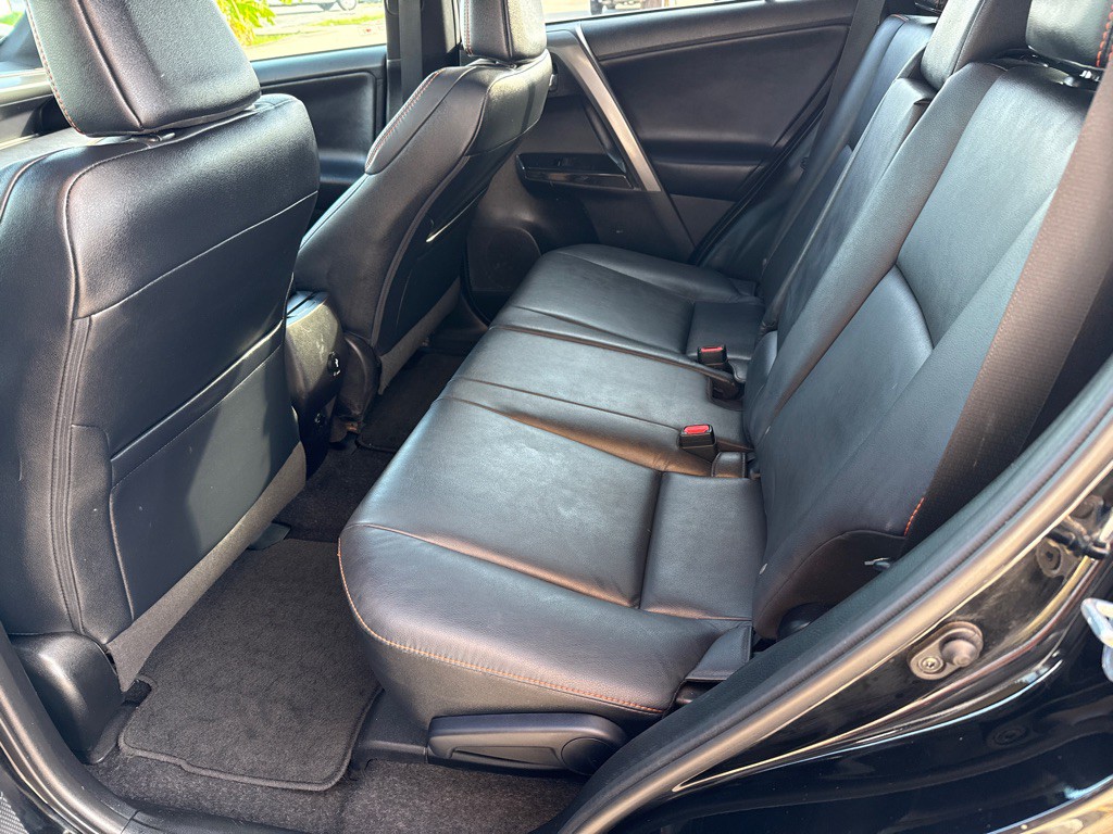 2017 Toyota Rav4 Image 13