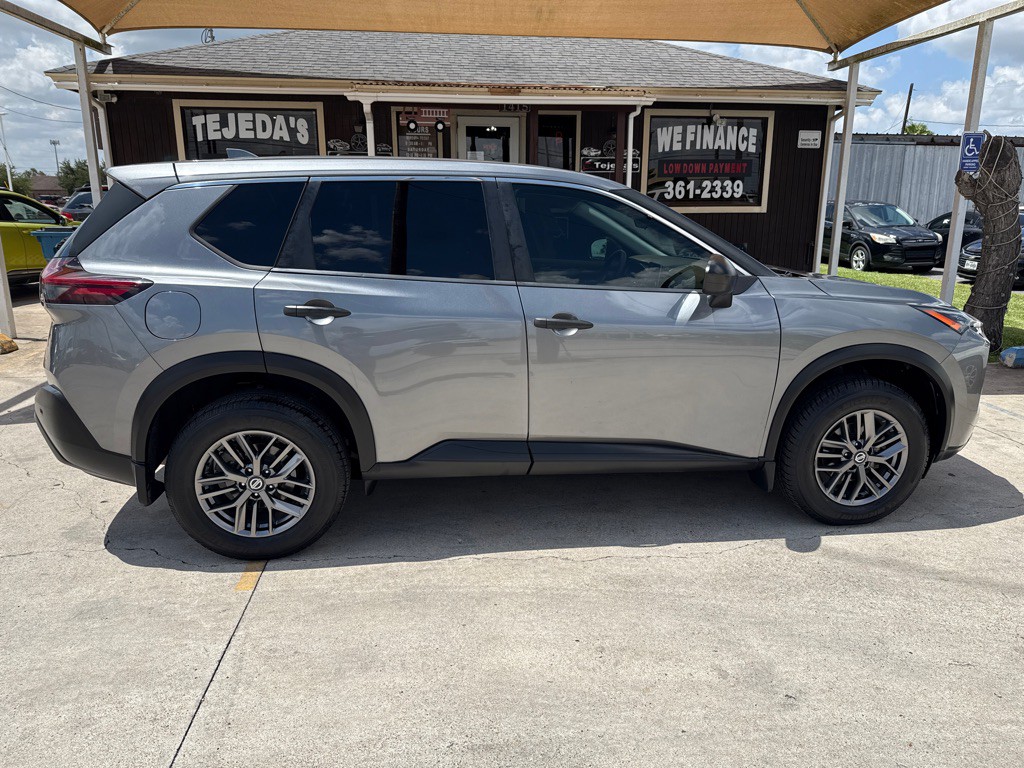 2021 Nissan Rogue Image 8