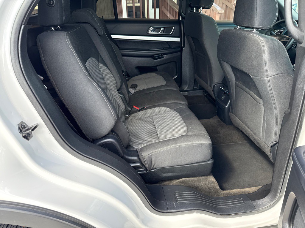 2016 Ford Explorer Image 15