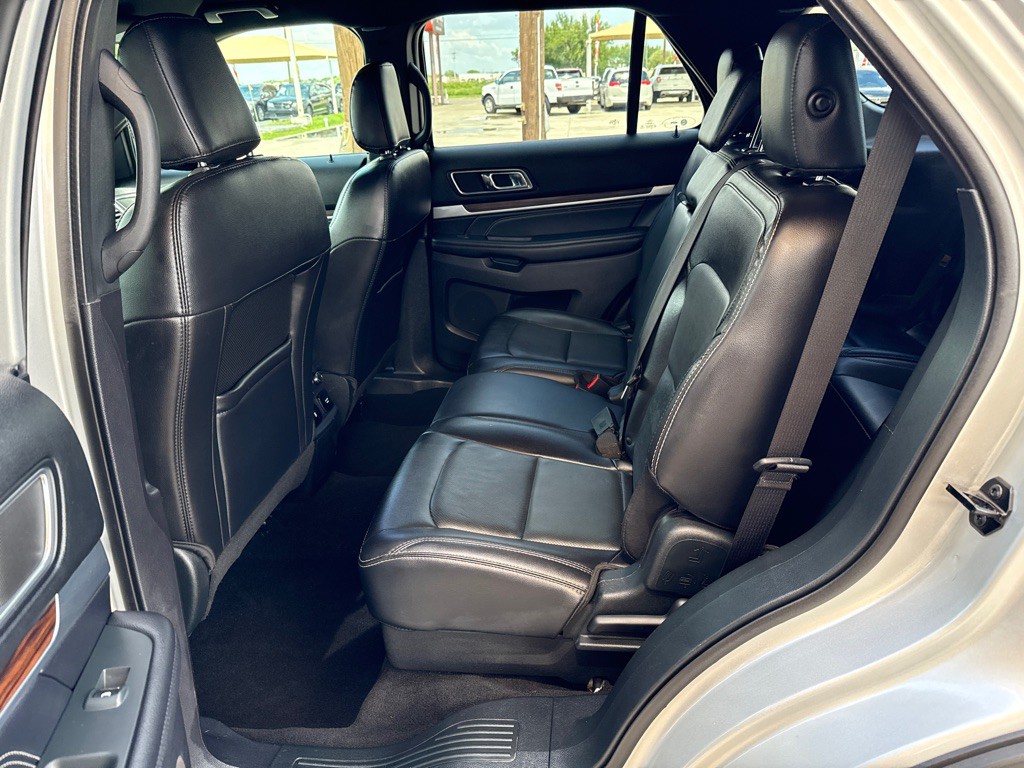 2019 Ford Explorer Image 13