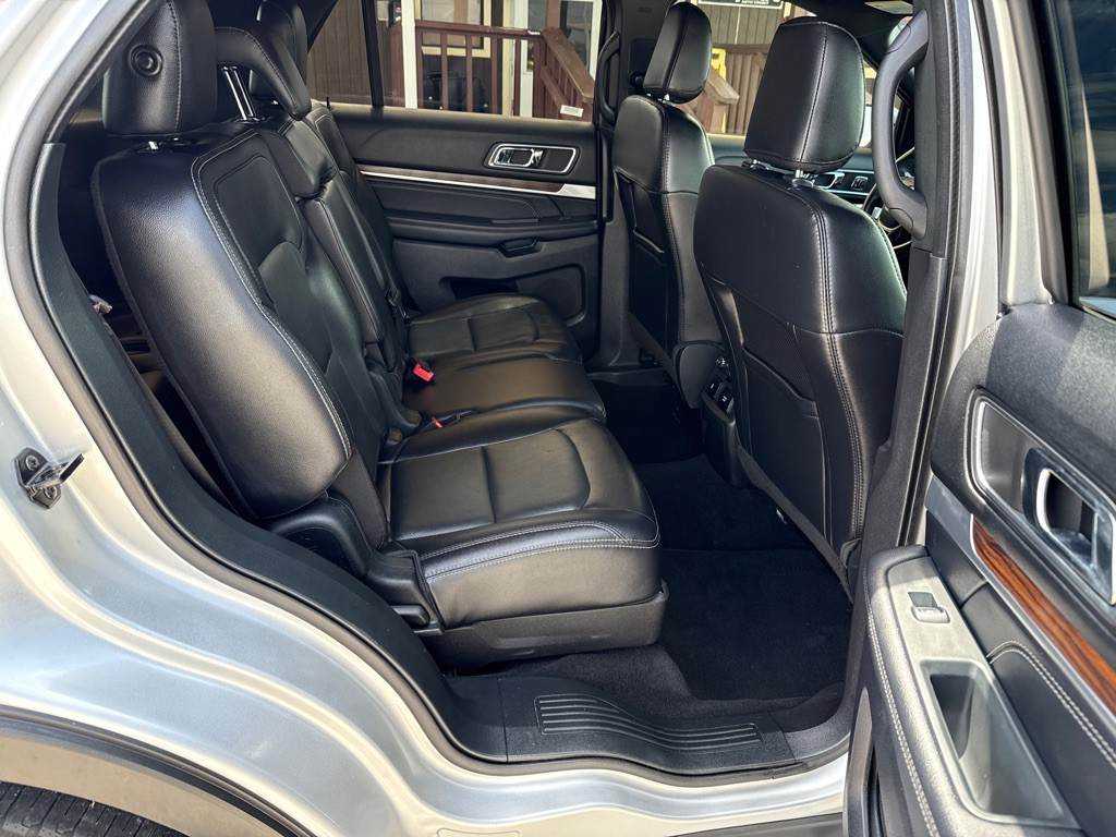 2019 Ford Explorer Image 15