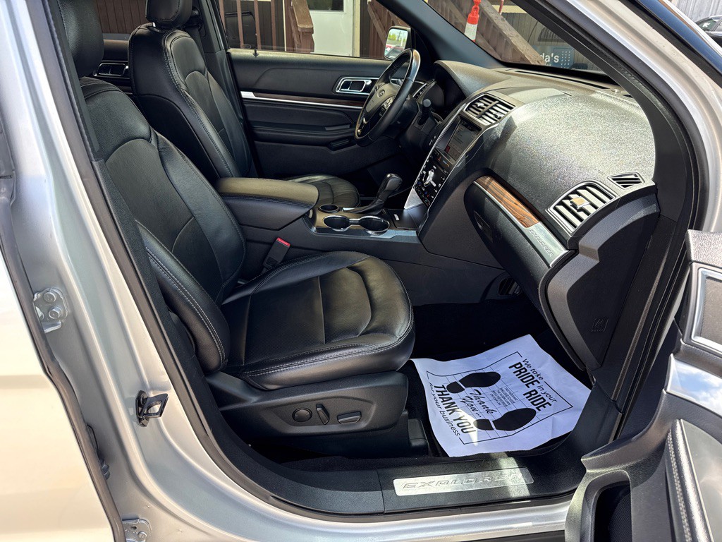 2019 Ford Explorer Image 17