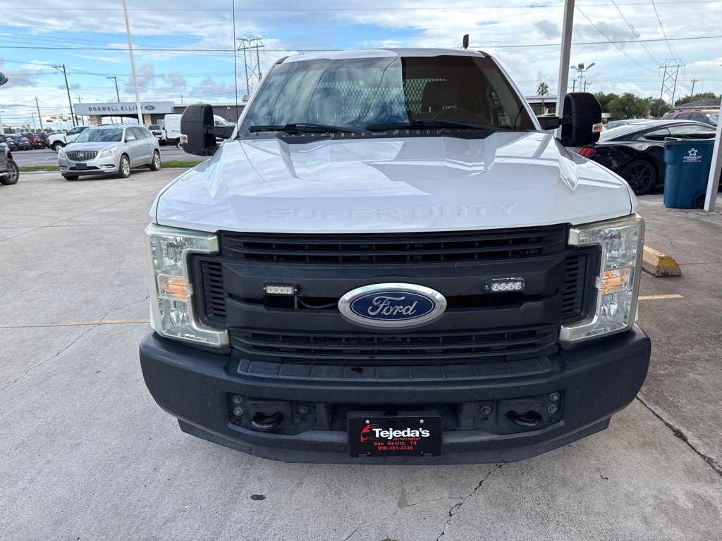 2017 Ford F-250 Image 2