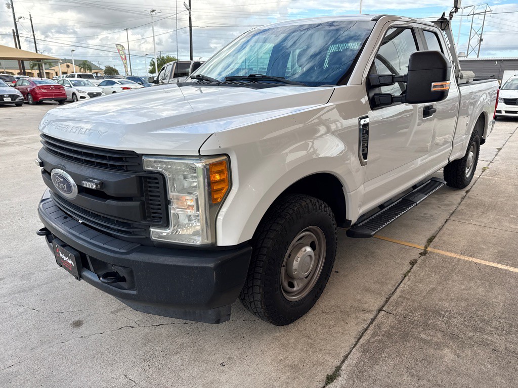 2017 Ford F-250 Image 3