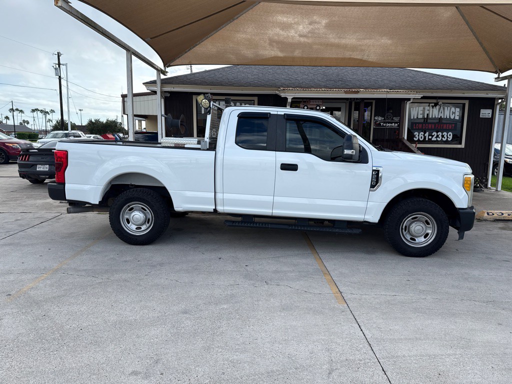 2017 Ford F-250 Image 8