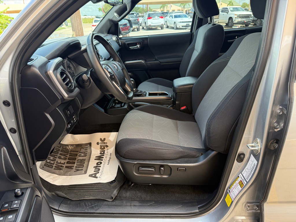 2021 Toyota Tacoma Image 10