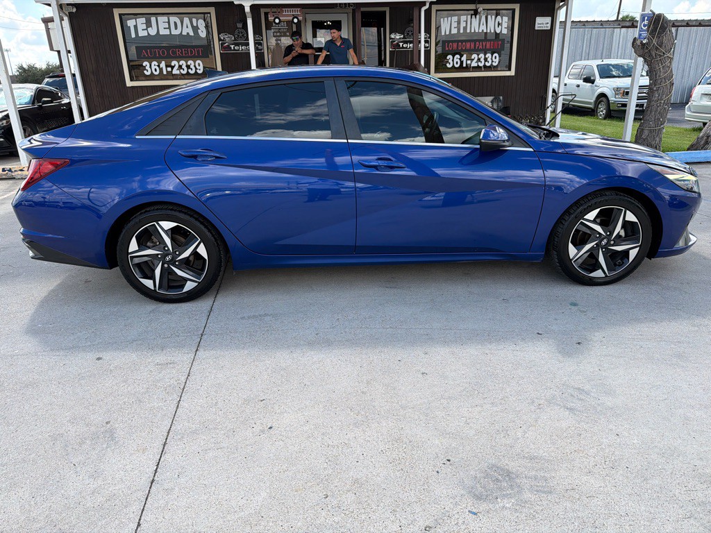 2021 Hyundai Elantra Image 8