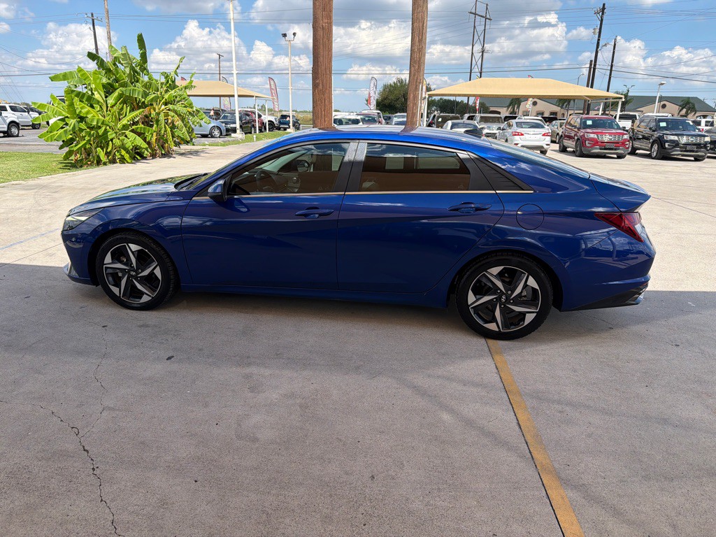 2021 Hyundai Elantra Image 4